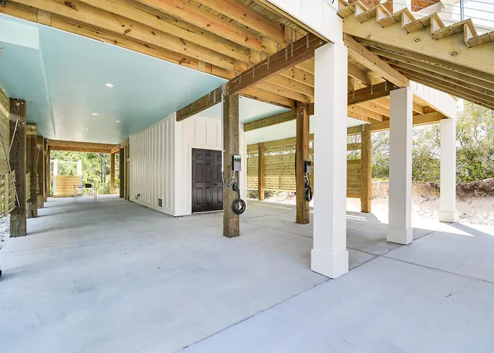 'azure On Shell Lane' - Gem W/ Deck! Holiday home Gulf Shores